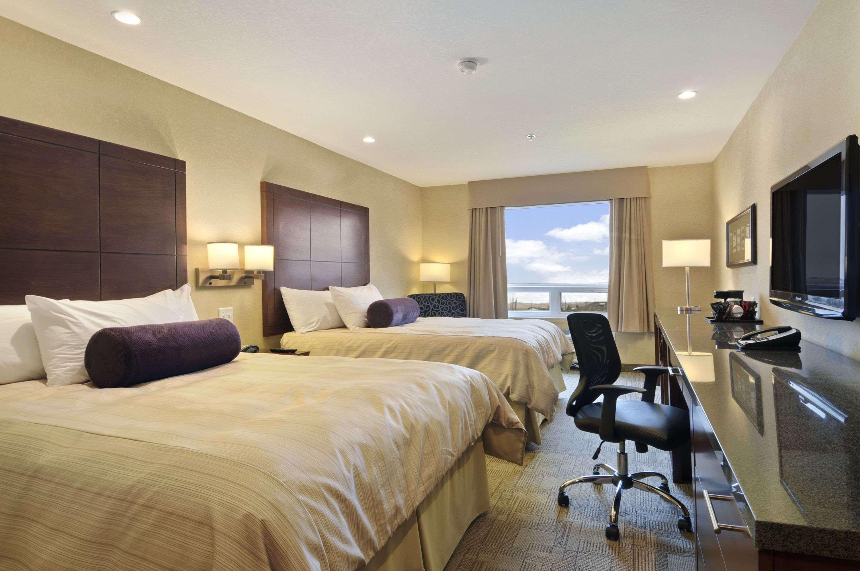 Days Inn By Wyndham Regina Airport West Buitenkant foto