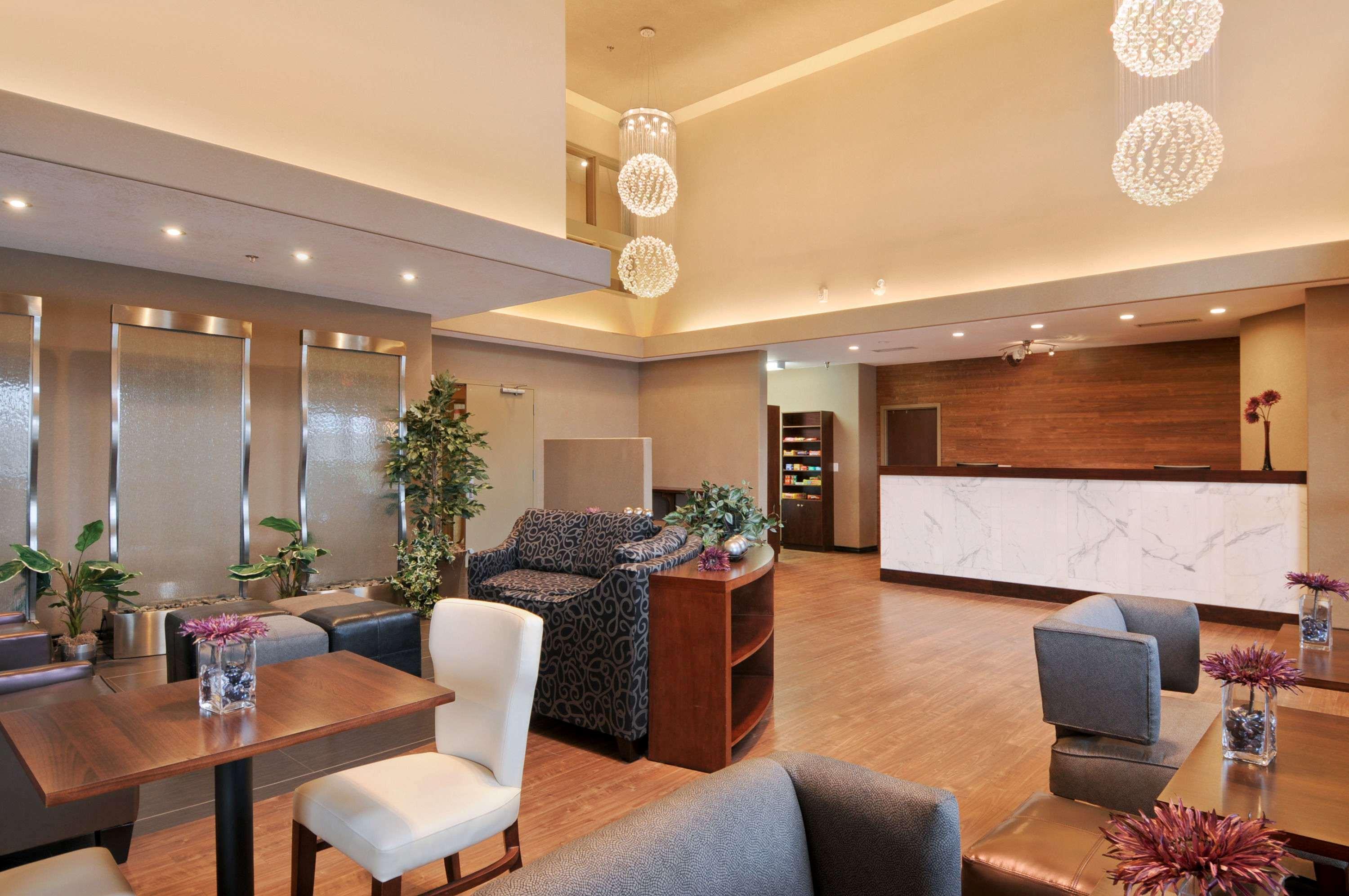Days Inn By Wyndham Regina Airport West Interieur foto