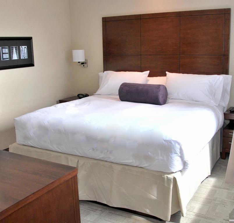 Days Inn By Wyndham Regina Airport West Buitenkant foto